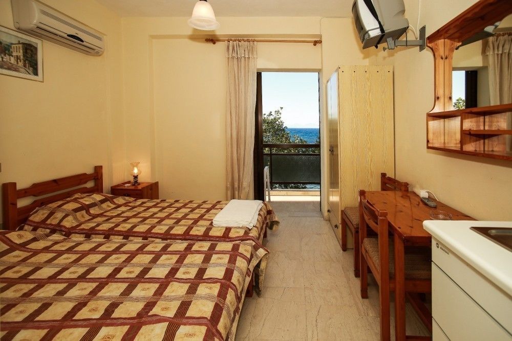 Astir Rooms Poros  Exterior photo