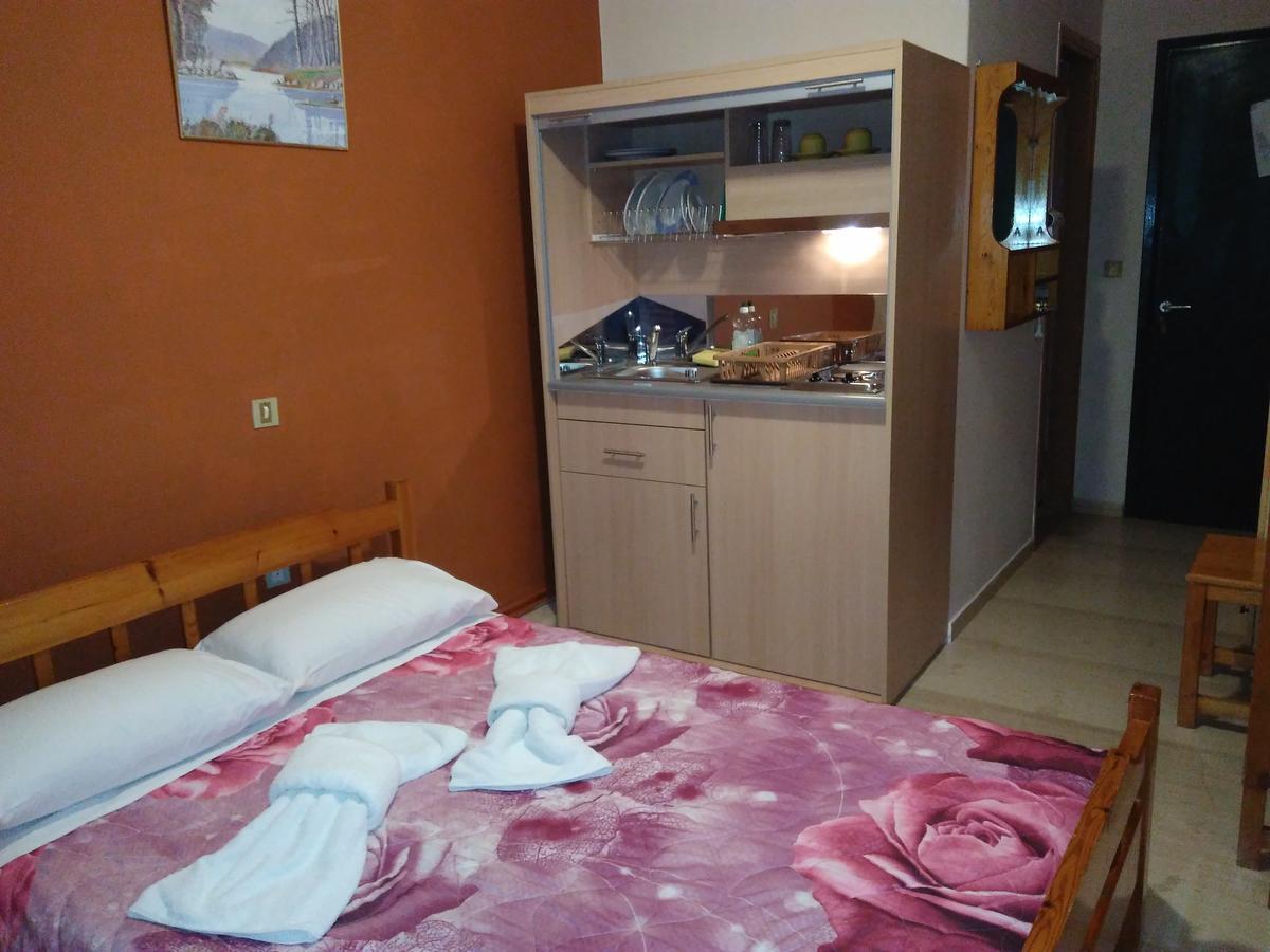 Astir Rooms Poros  Exterior photo