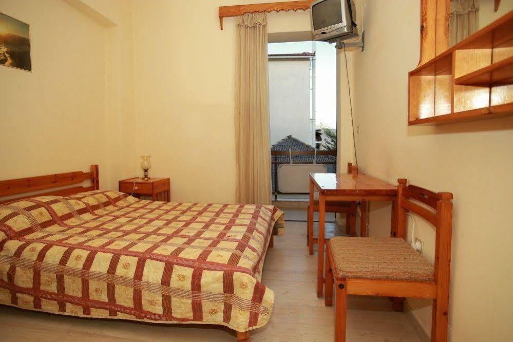 Astir Rooms Poros  Exterior photo