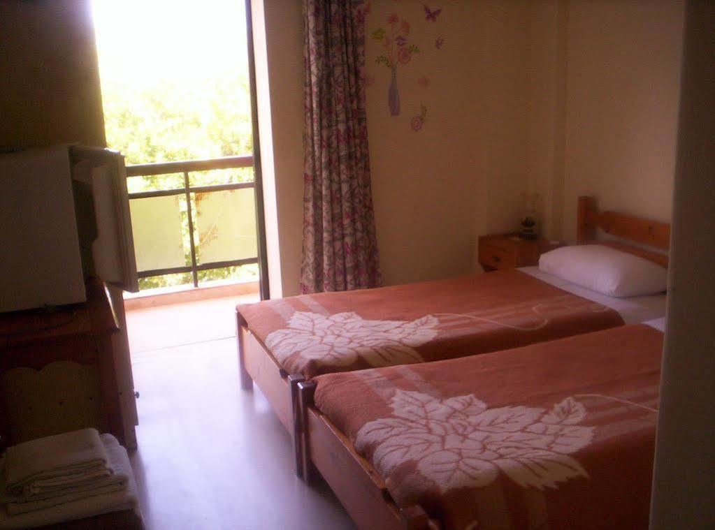 Astir Rooms Poros  Exterior photo