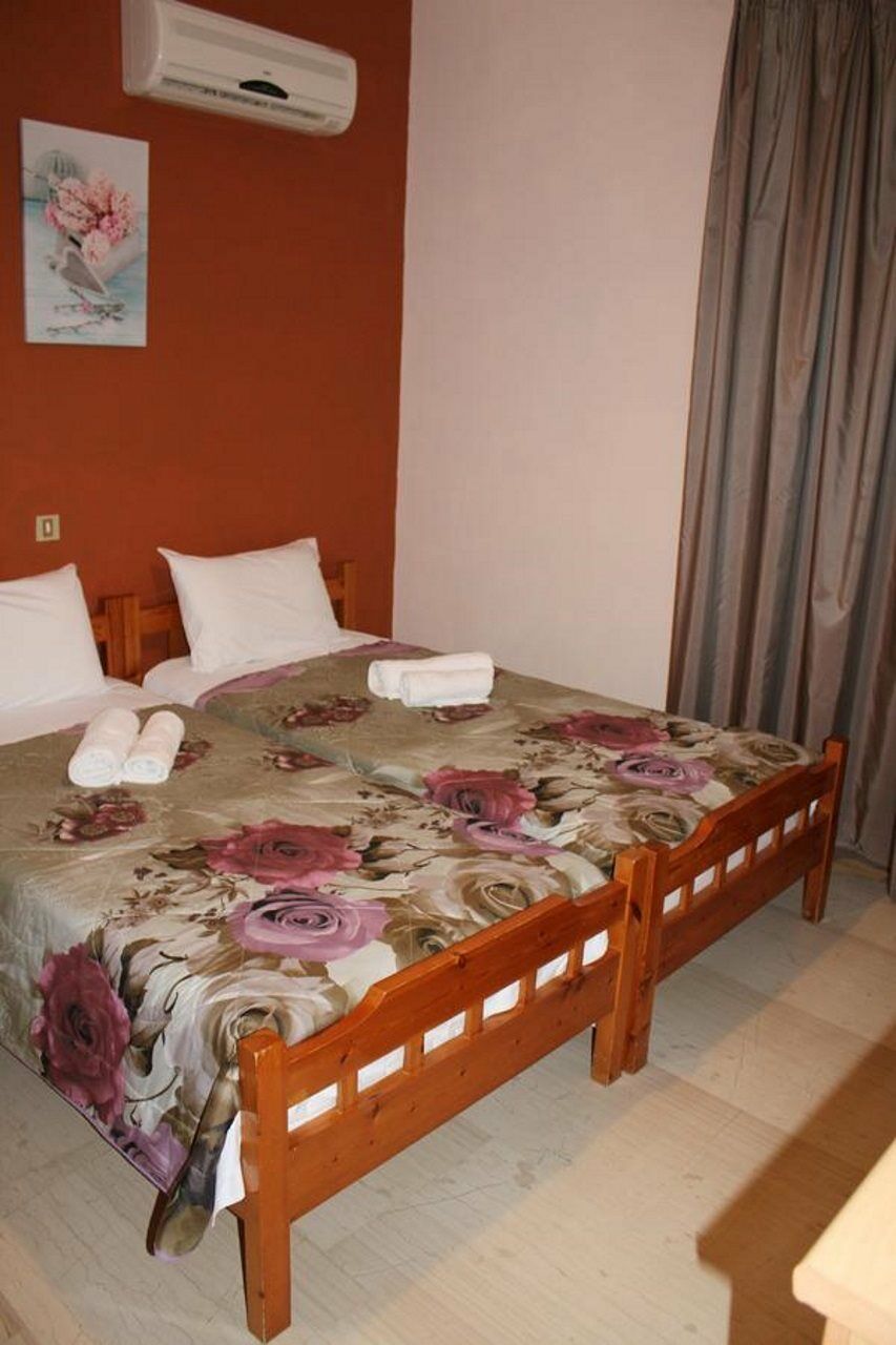 Astir Rooms Poros  Exterior photo